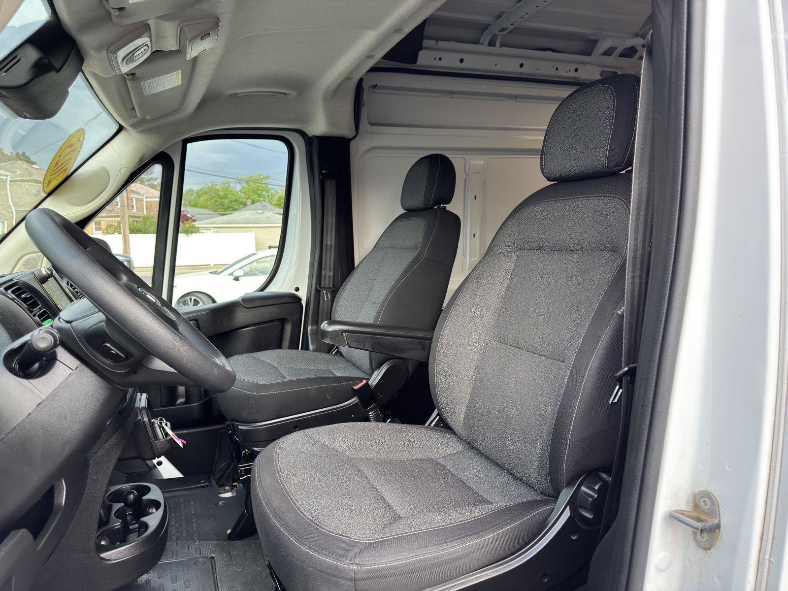 Used 2025 RAM ProMaster 2500 w/ Convenience Group FWD image 14