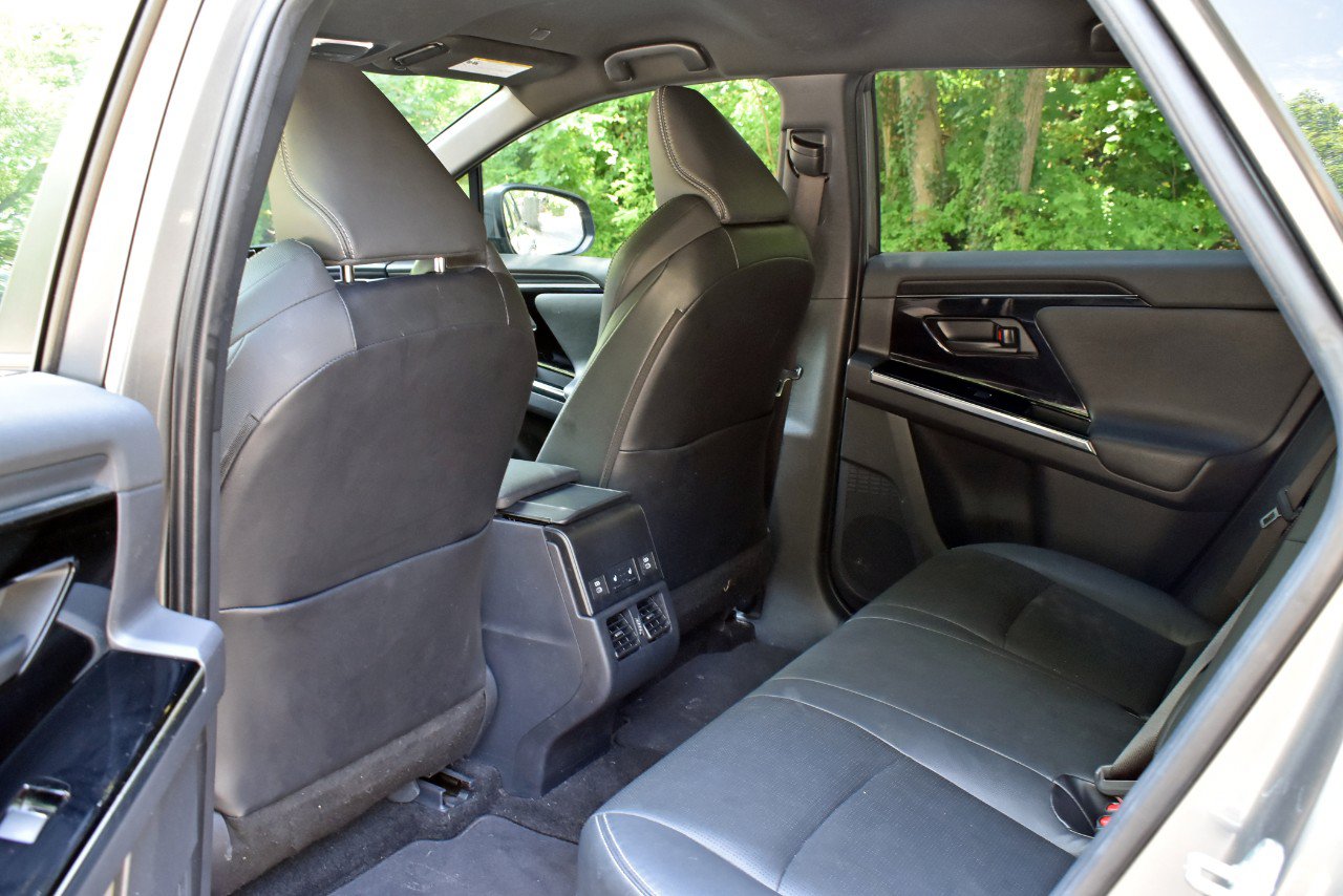 Used 2023 Subaru Solterra AWD image 16