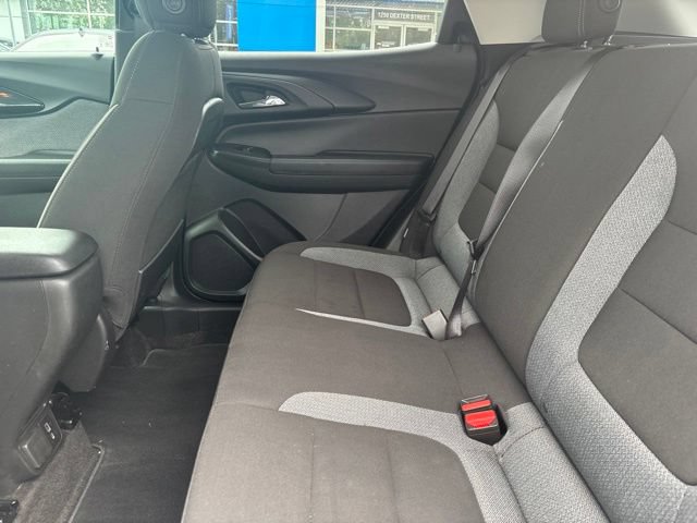 Used 2023 Chevrolet TrailBlazer LT w/ Convenience Package FWD image 9