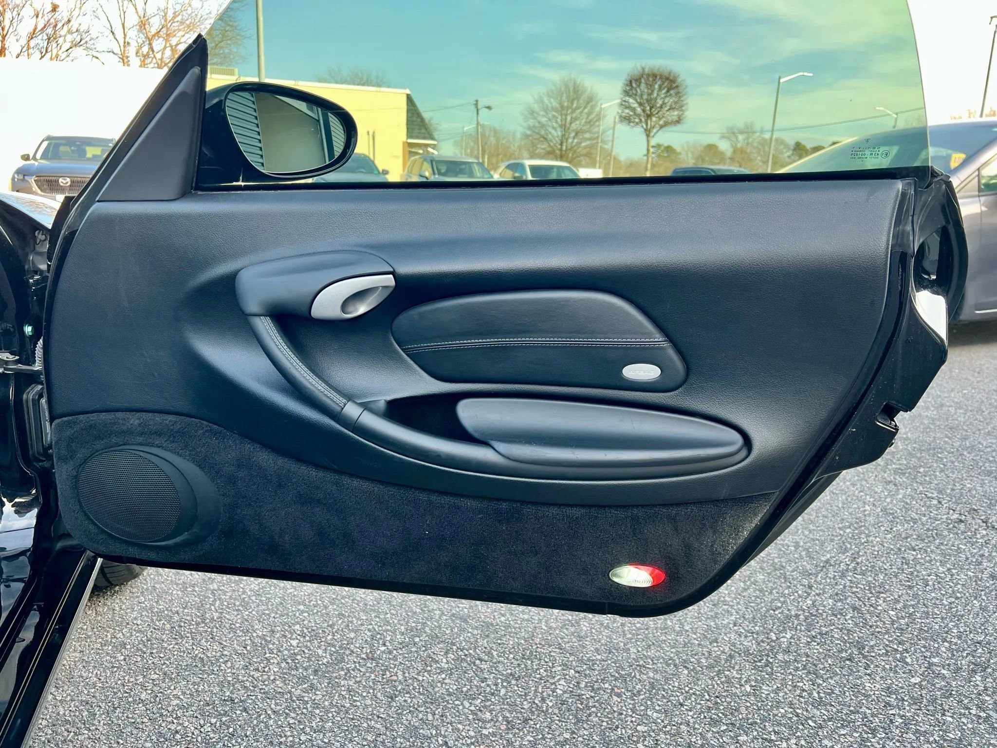 Used 2004 Porsche Boxster image 37