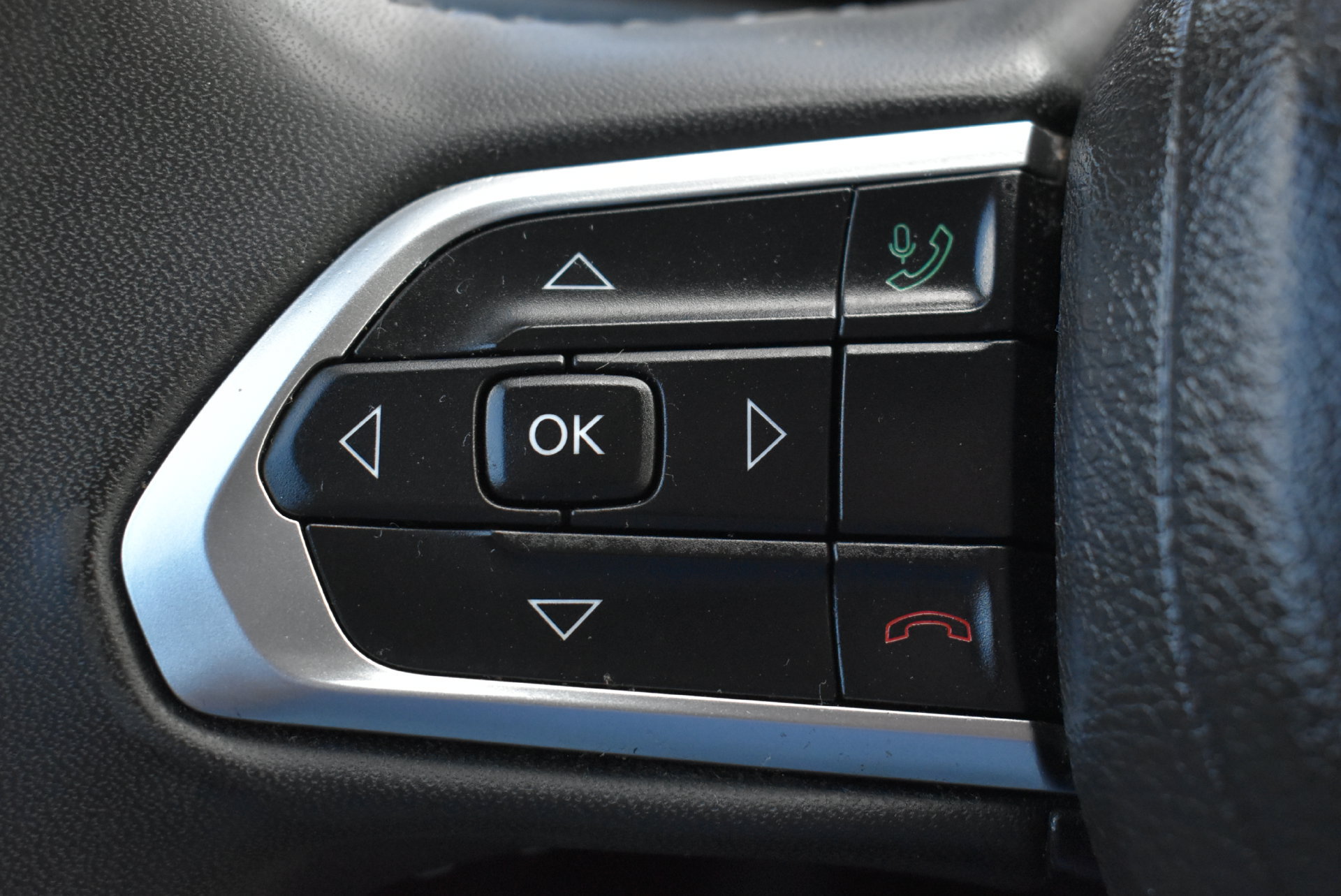 Used 2022 Jeep Compass Latitude AWD/4WD image 18