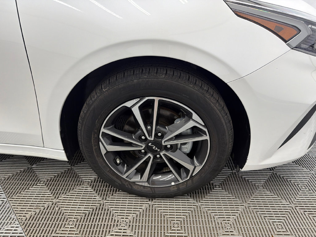 Used 2024 Kia Forte LXS FWD image 12
