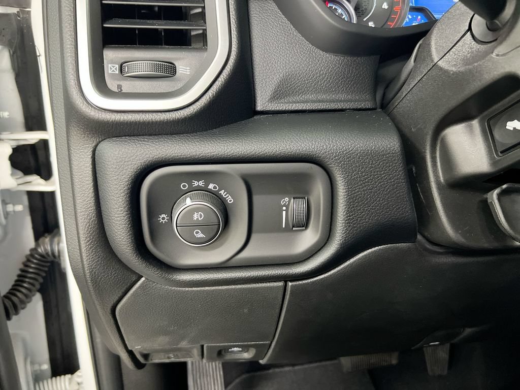 New 2026 RAM 2500 Big Horn AWD/4WD image 18