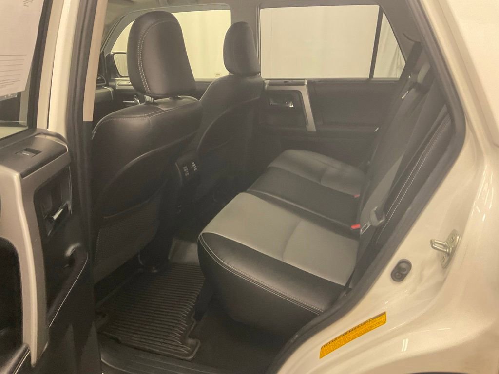 Used 2018 Toyota 4Runner SR5 Premium AWD/4WD image 32