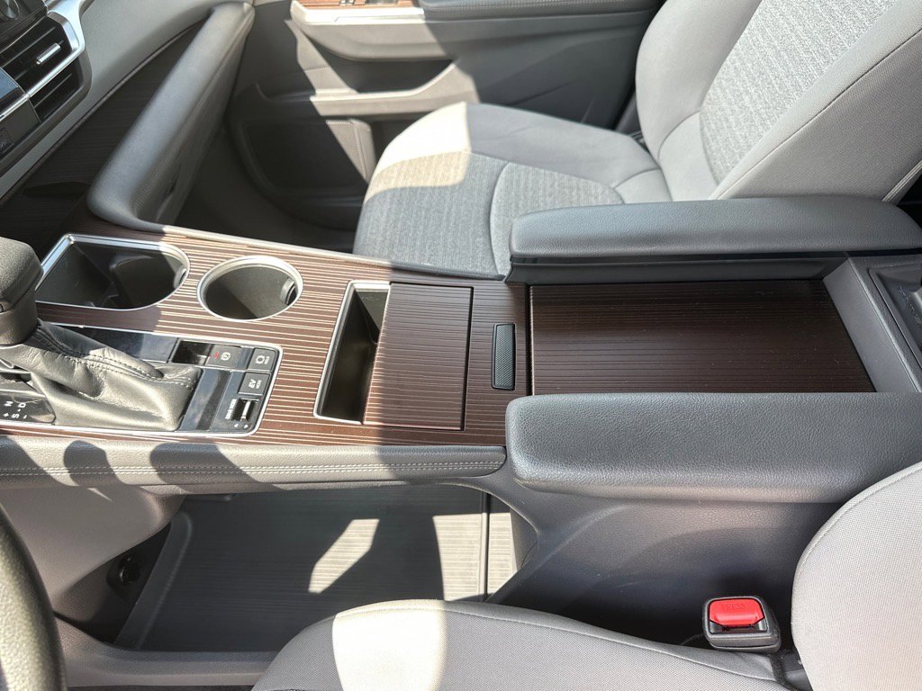 Used 2022 Toyota Sienna LE image 29
