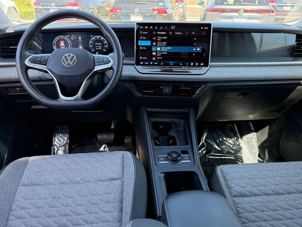 Used 2025 Volkswagen Tiguan S w/ 18" Wheel Package image 25