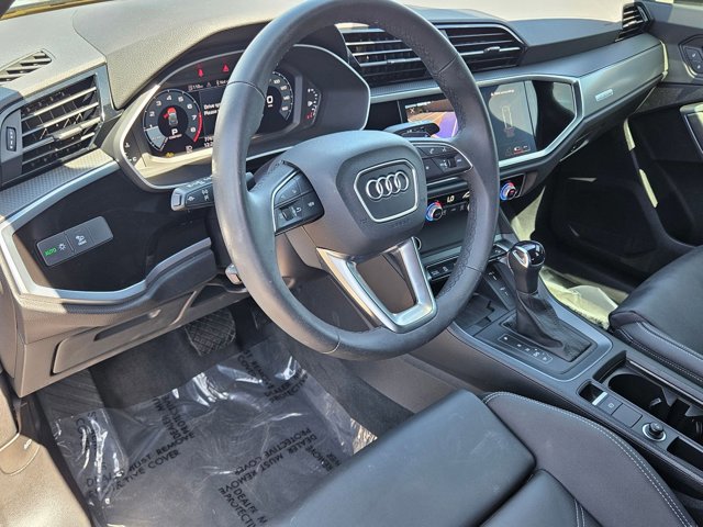 Used 2025 Audi Q3 2.0T Premium w/ Convenience Package image 10