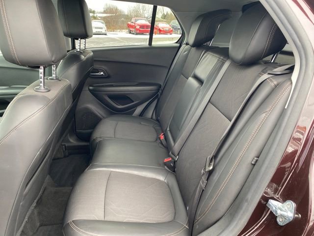 Certified 2022 Chevrolet Trax LT w/ LT Convenience Package image 16