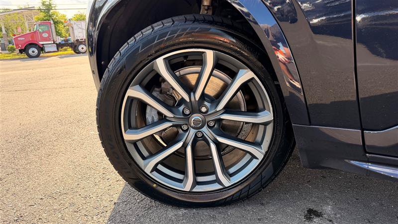Used 2019 Volvo XC90 T6 Momentum w/ Protection Package Premier AWD/4WD image 16
