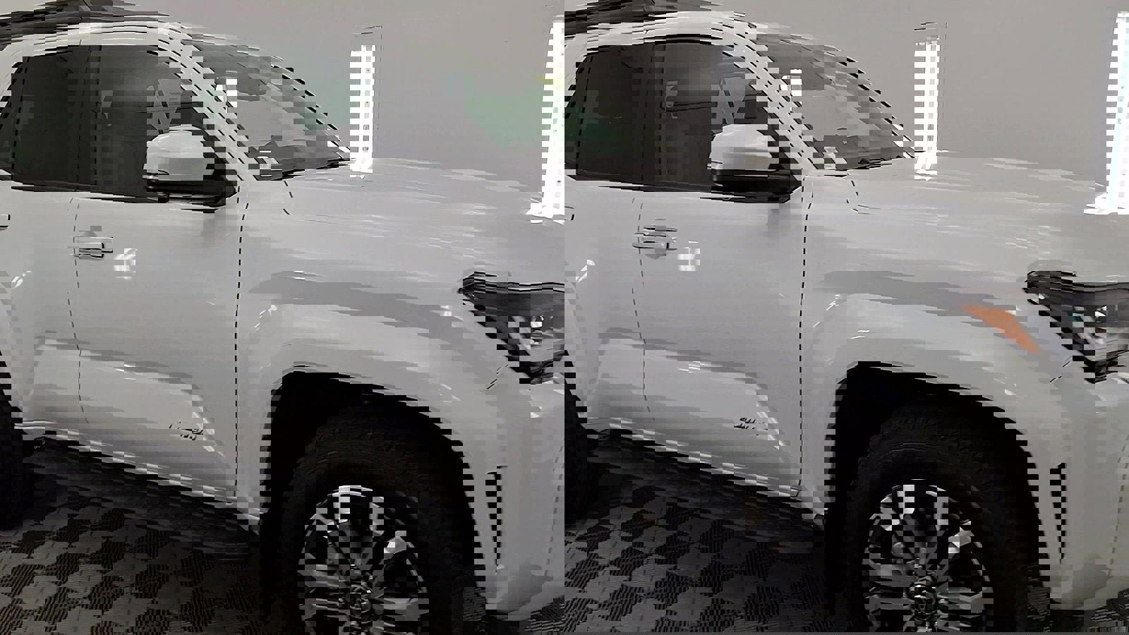 Used 2025 Toyota 4Runner Limited w/ Tow Technology Package image 6