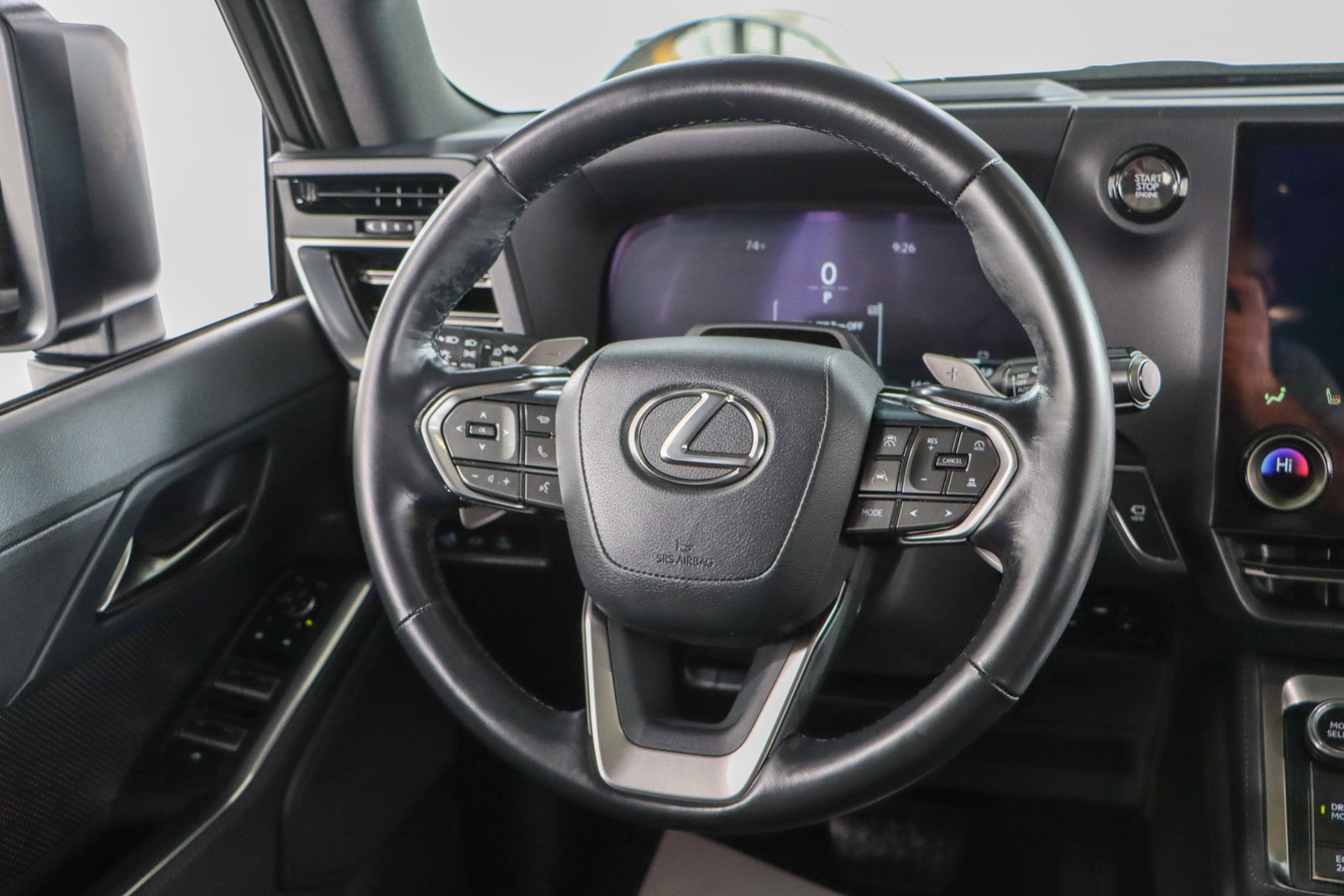 Used 2025 Lexus GX 550 w/ Accessory Package (2T) image 13