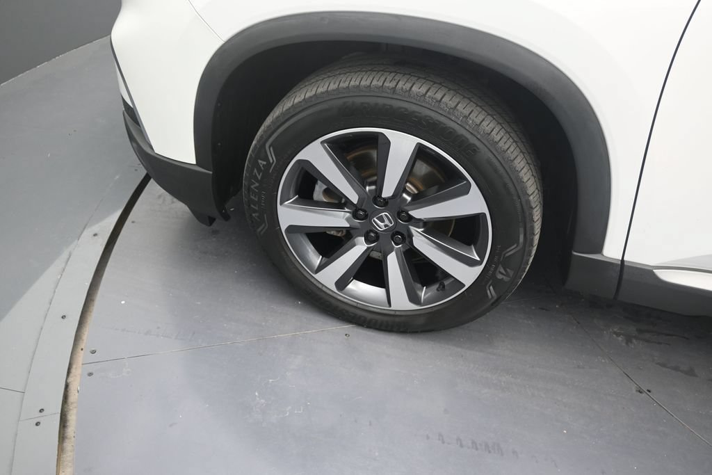 Used 2024 Honda Pilot Touring image 9