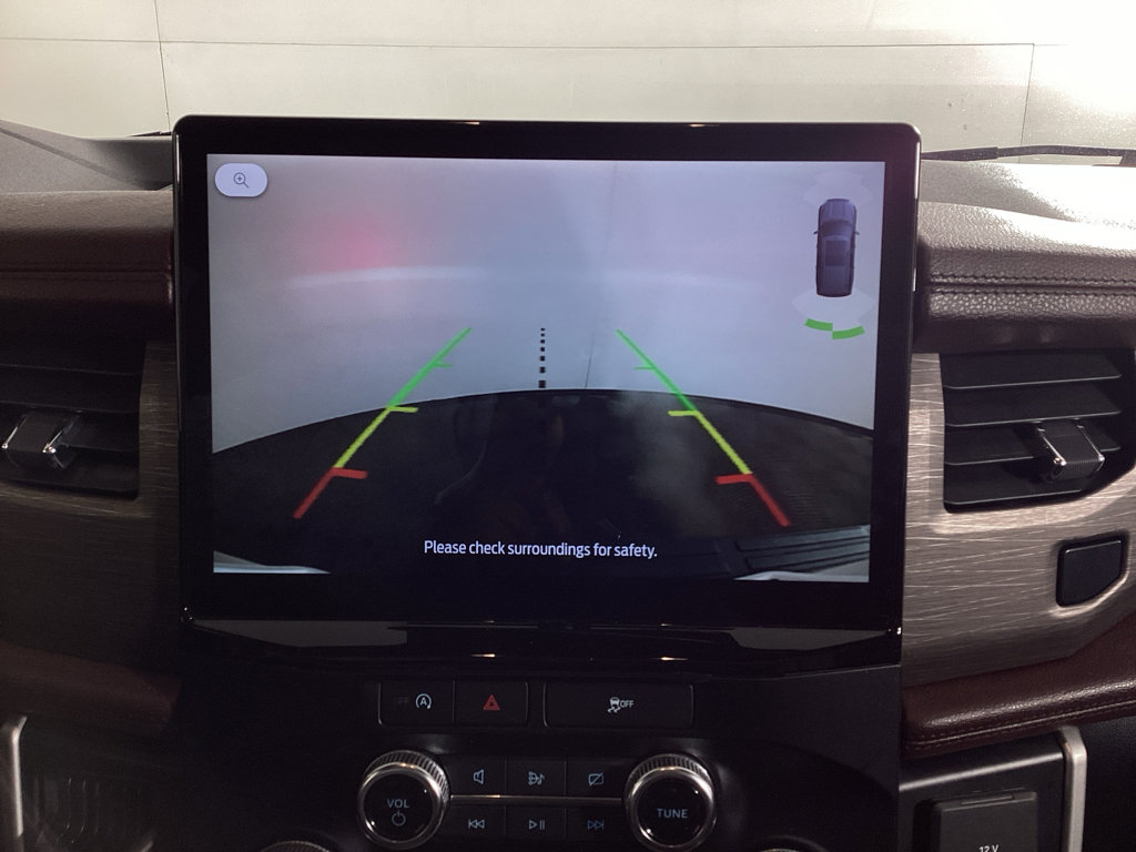 Used 2024 Ford Expedition Limited image 31