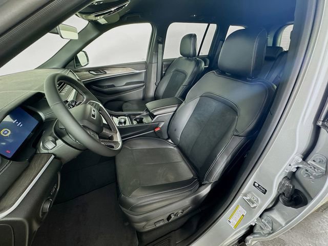 New 2026 Jeep Grand Cherokee Altitude image 24