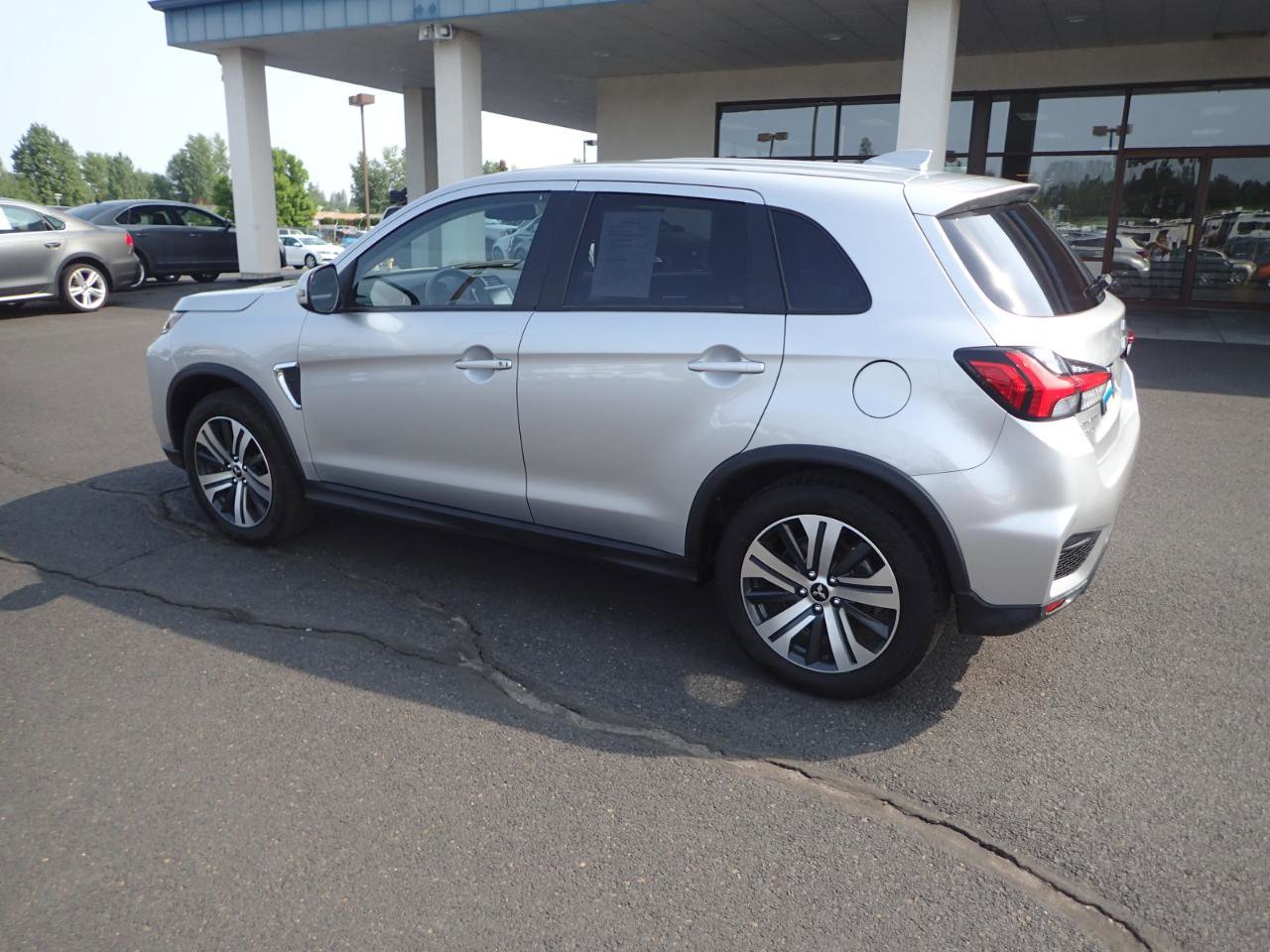 Used 2021 Mitsubishi Outlander Sport ES image 3