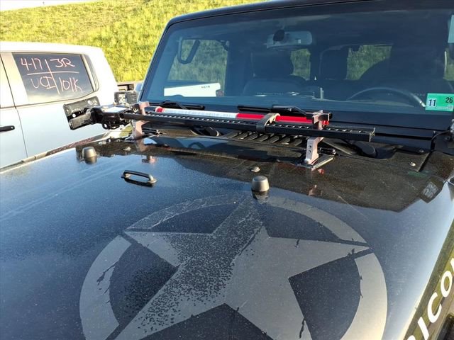 Used 2015 Jeep Wrangler Unlimited Rubicon w/ Connectivity Group AWD/4WD image 12