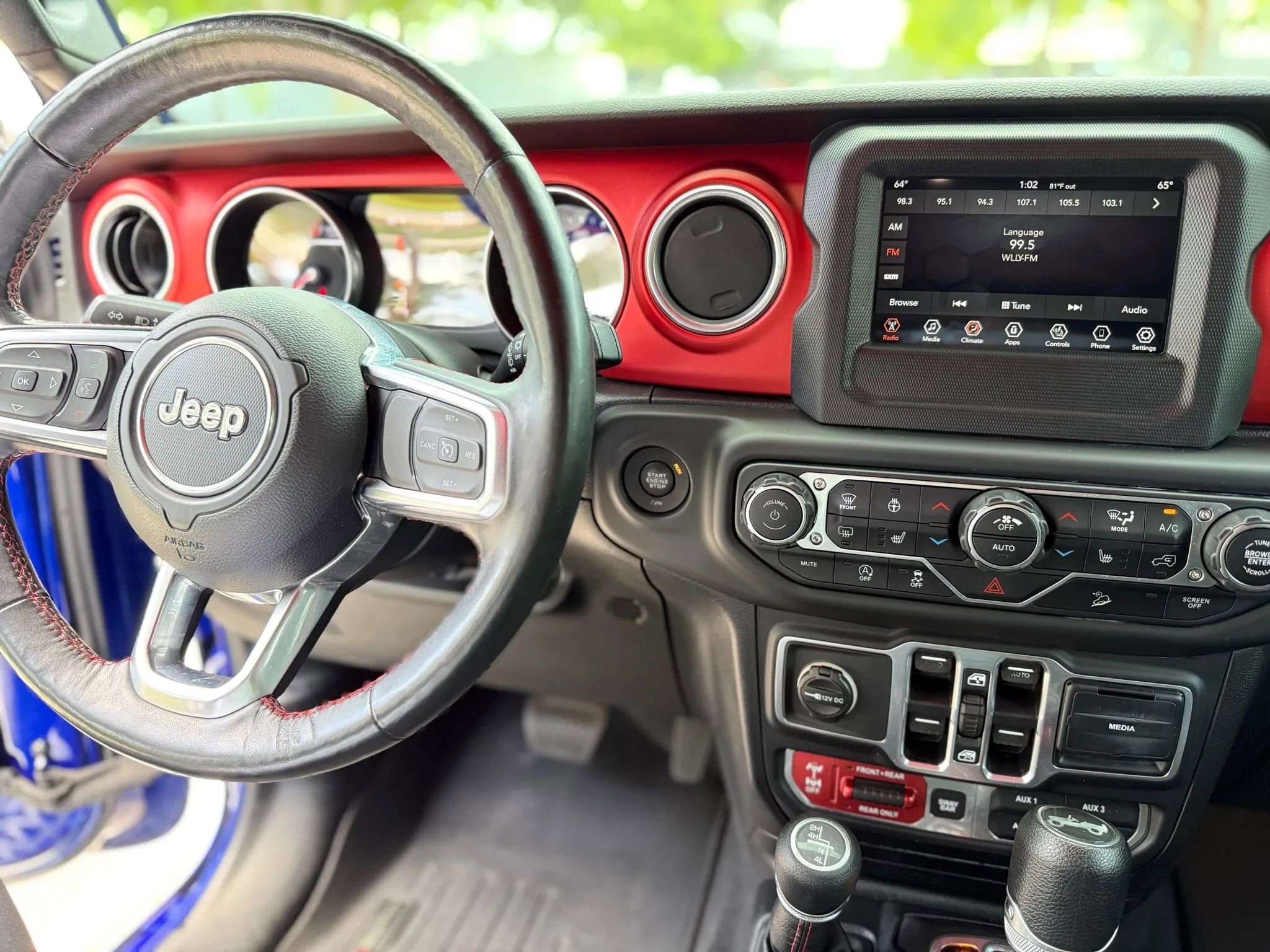 Used 2018 Jeep Wrangler Unlimited Rubicon w/ Cold Weather Group AWD/4WD image 11