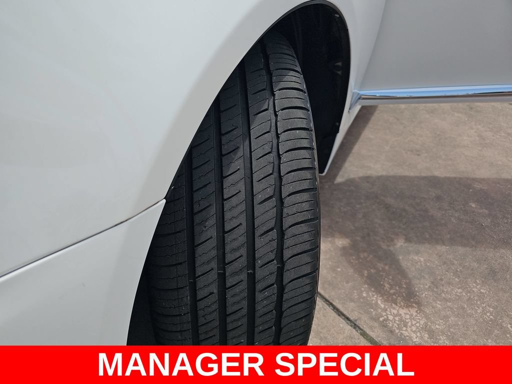 Used 2016 Lexus LS 460 w/ Comfort Package RWD image 35