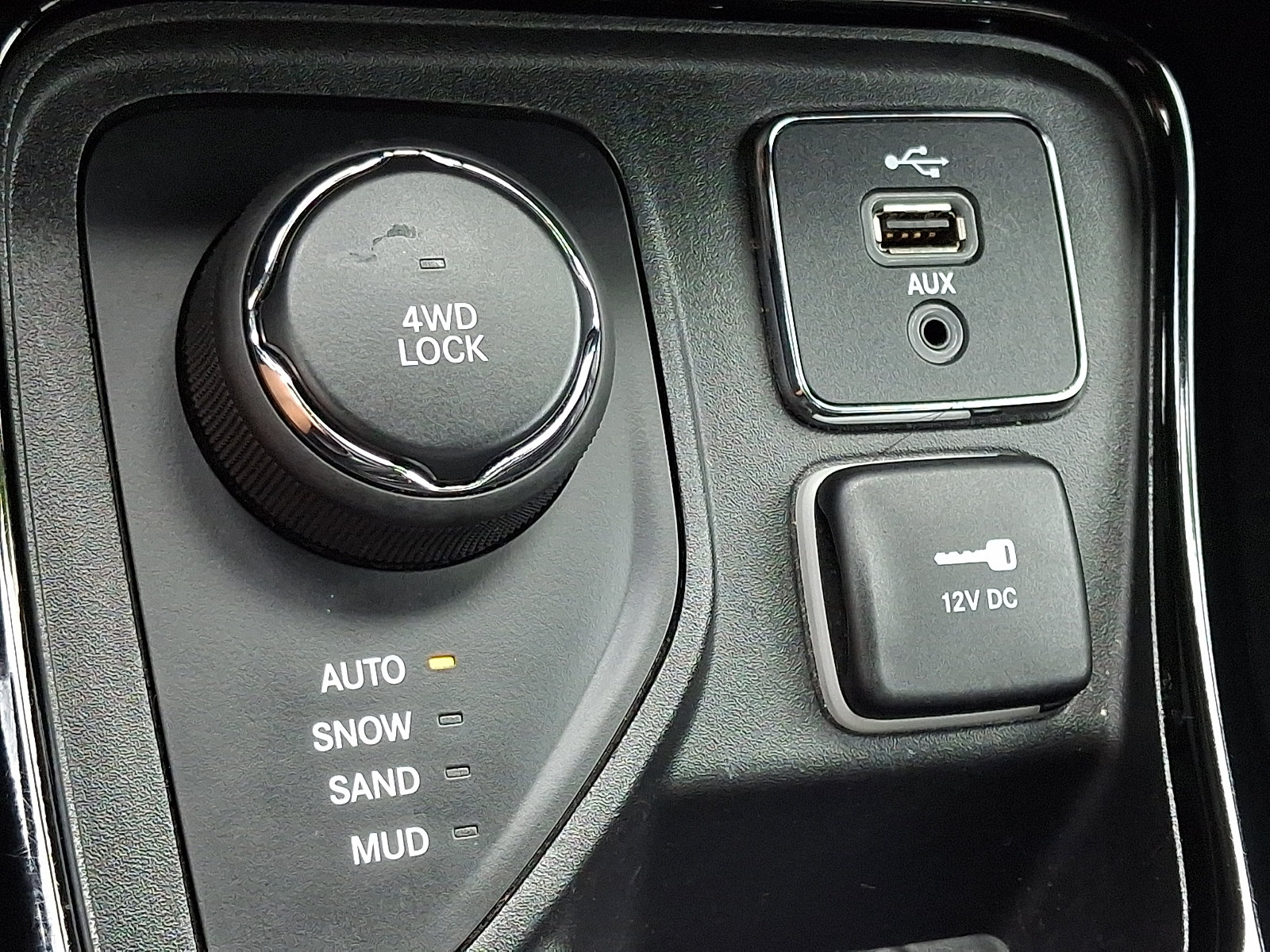 Used 2019 Jeep Compass Limited AWD/4WD image 26