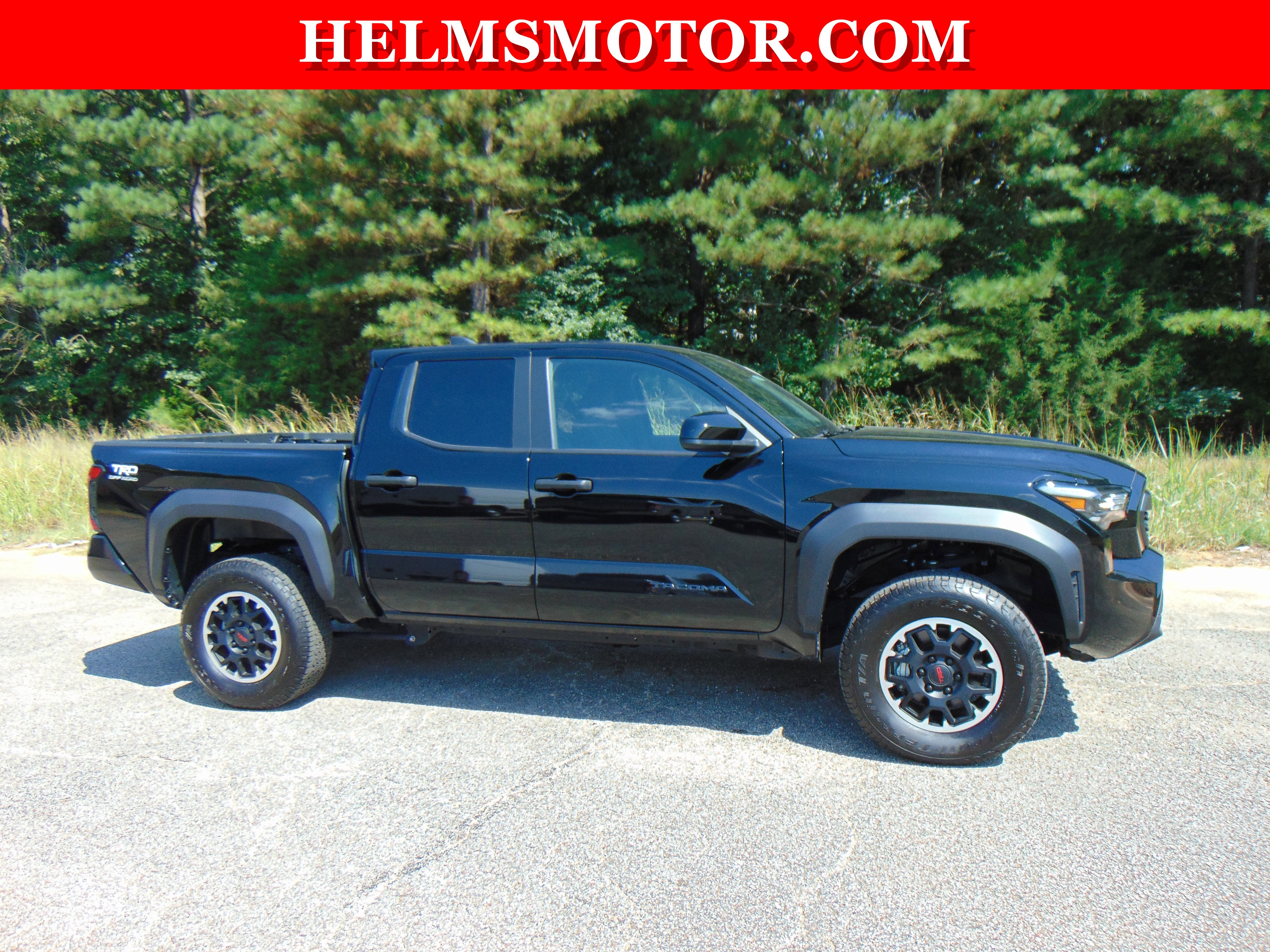 Used 2024 Toyota Tacoma TRD Off-Road image 10
