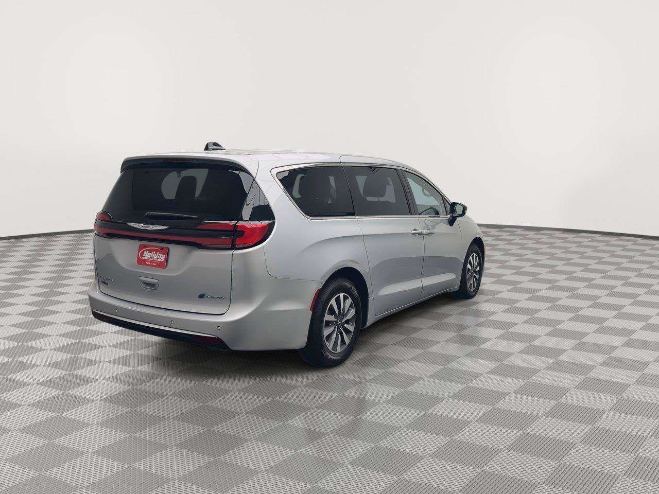 Used 2024 Chrysler Pacifica Limited FWD image 39