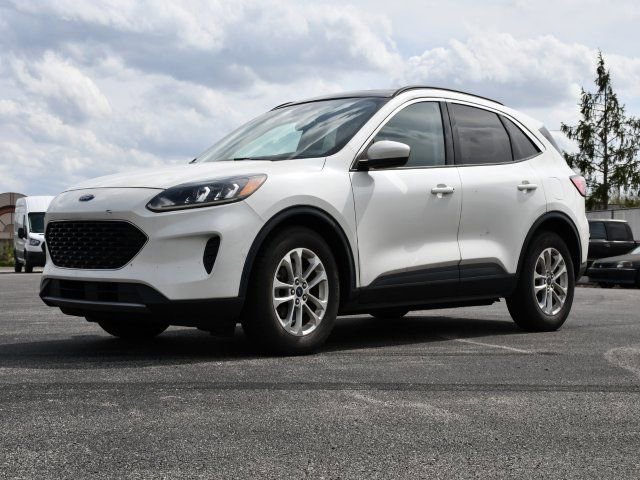 Used 2020 Ford Escape SE image 3
