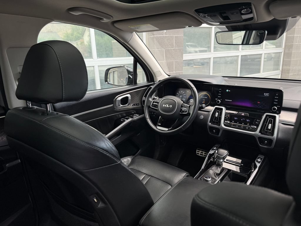 Used 2022 Kia Sorento SX Prestige AWD/4WD image 41