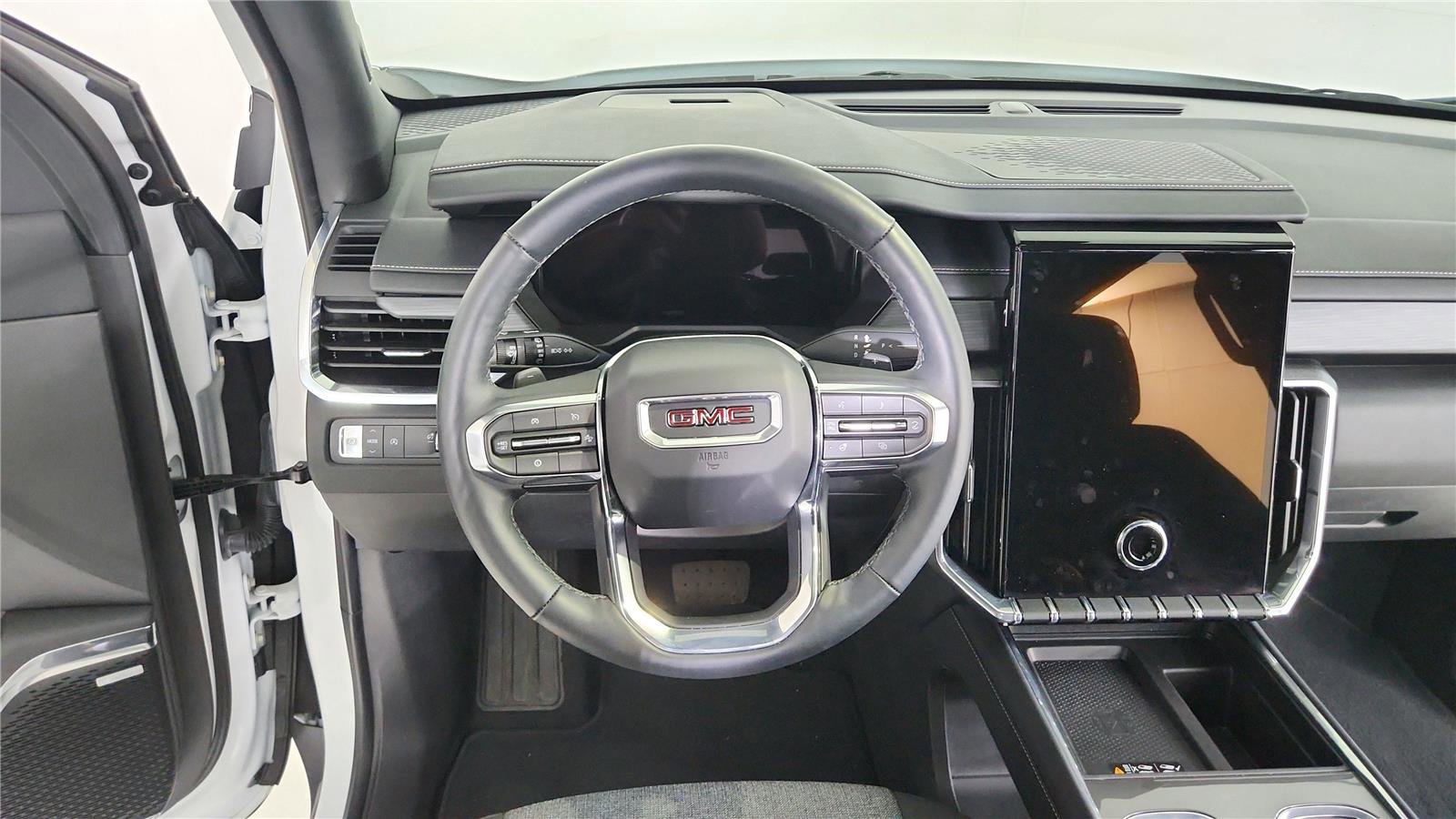 New 2025 GMC Acadia Elevation image 13