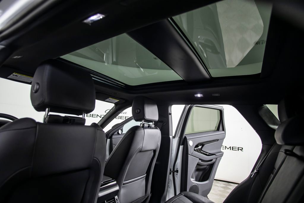 Used 2025 Land Rover Range Rover Evoque Dynamic SE AWD/4WD image 22