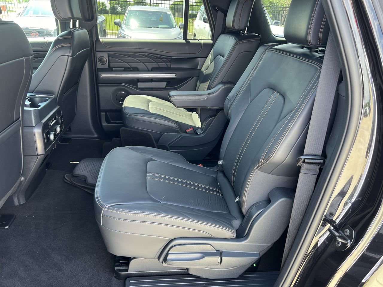 Used 2024 Ford Expedition Max Platinum AWD/4WD image 14
