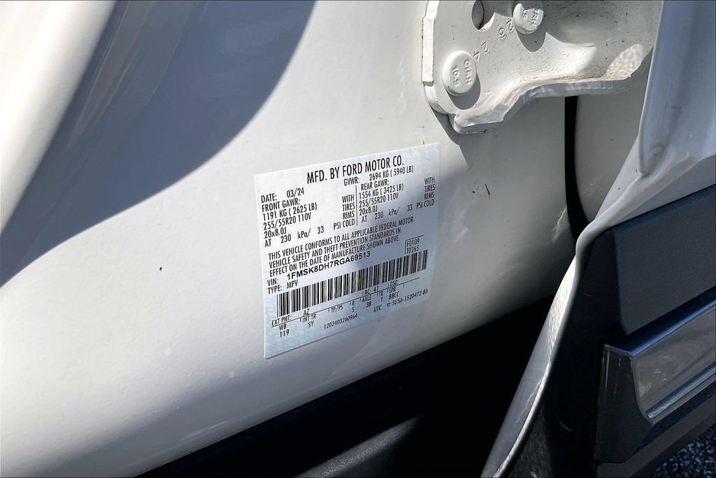 Used 2024 Ford Explorer XLT w/ Equipment Group 202A AWD/4WD image 37