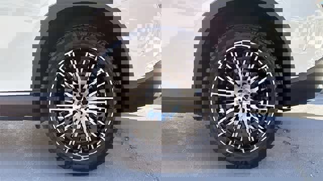 Certified 2025 Mercedes-Benz GLC 300 4MATIC image 12