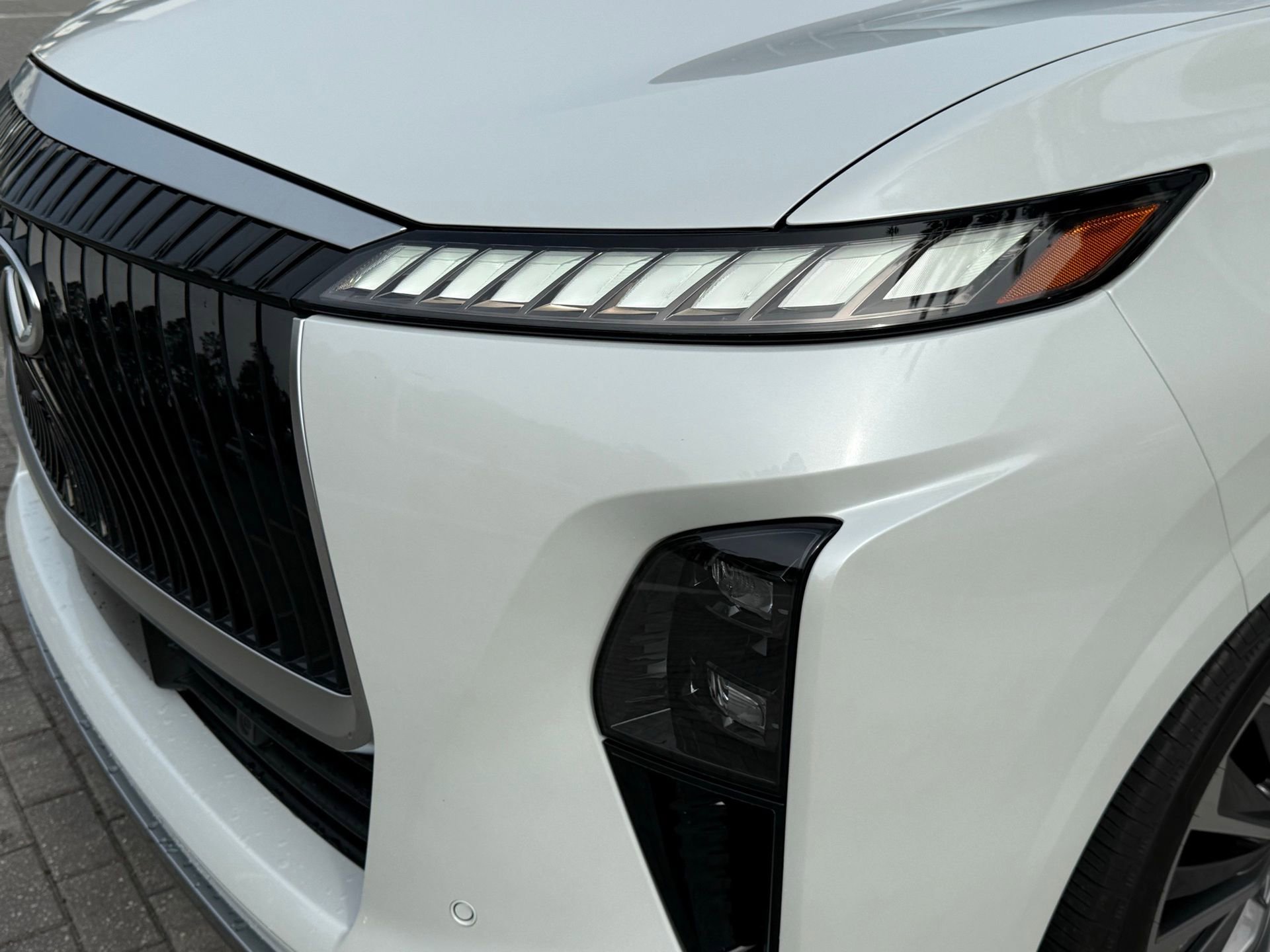 Used 2025 INFINITI QX80 Luxe image 18