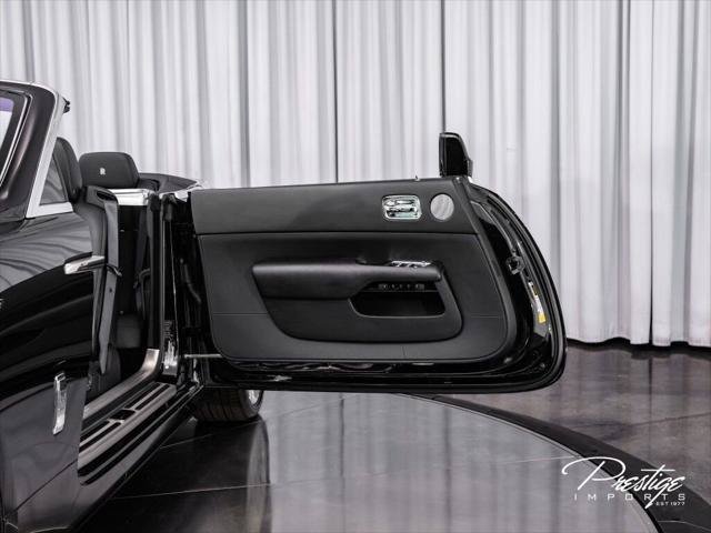 Used 2018 Rolls-Royce Dawn RWD image 26