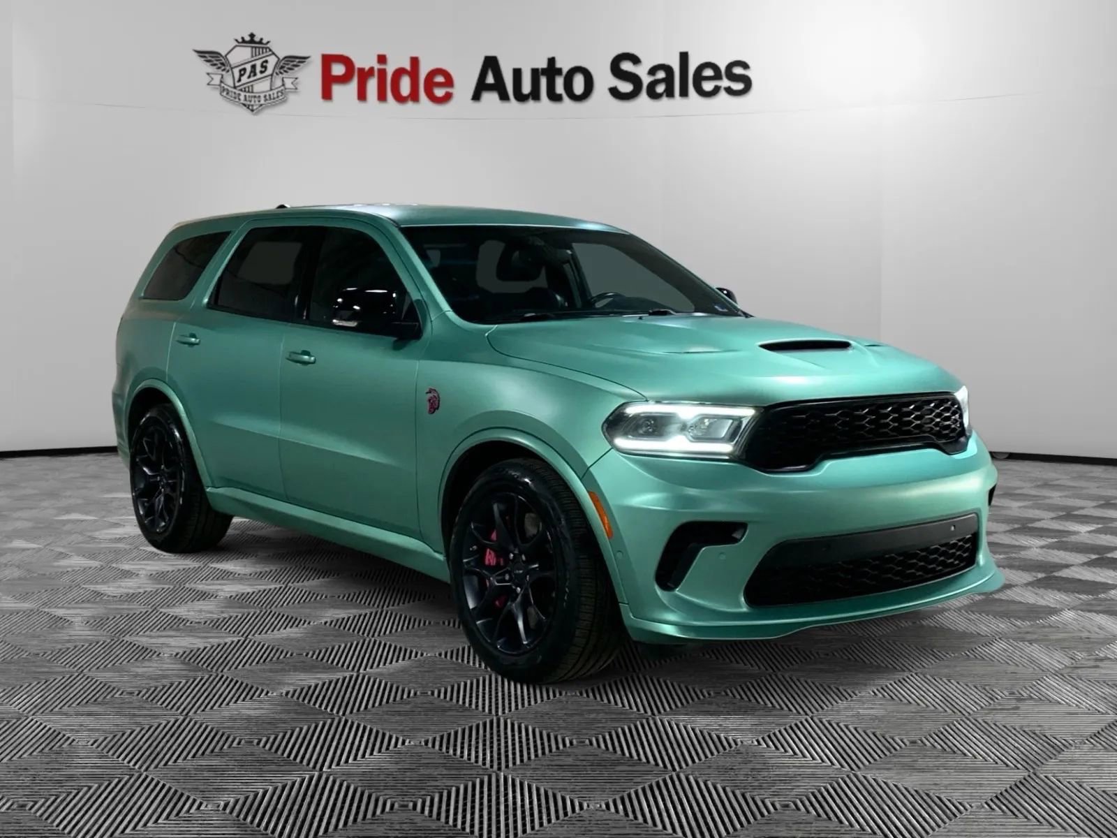 Used 2023 Dodge Durango SRT Hellcat w/ Black Package AWD/4WD image 3