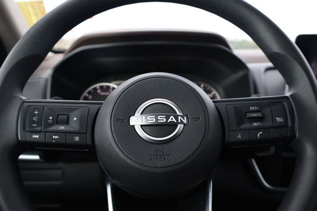 Used 2023 Nissan Rogue S image 14