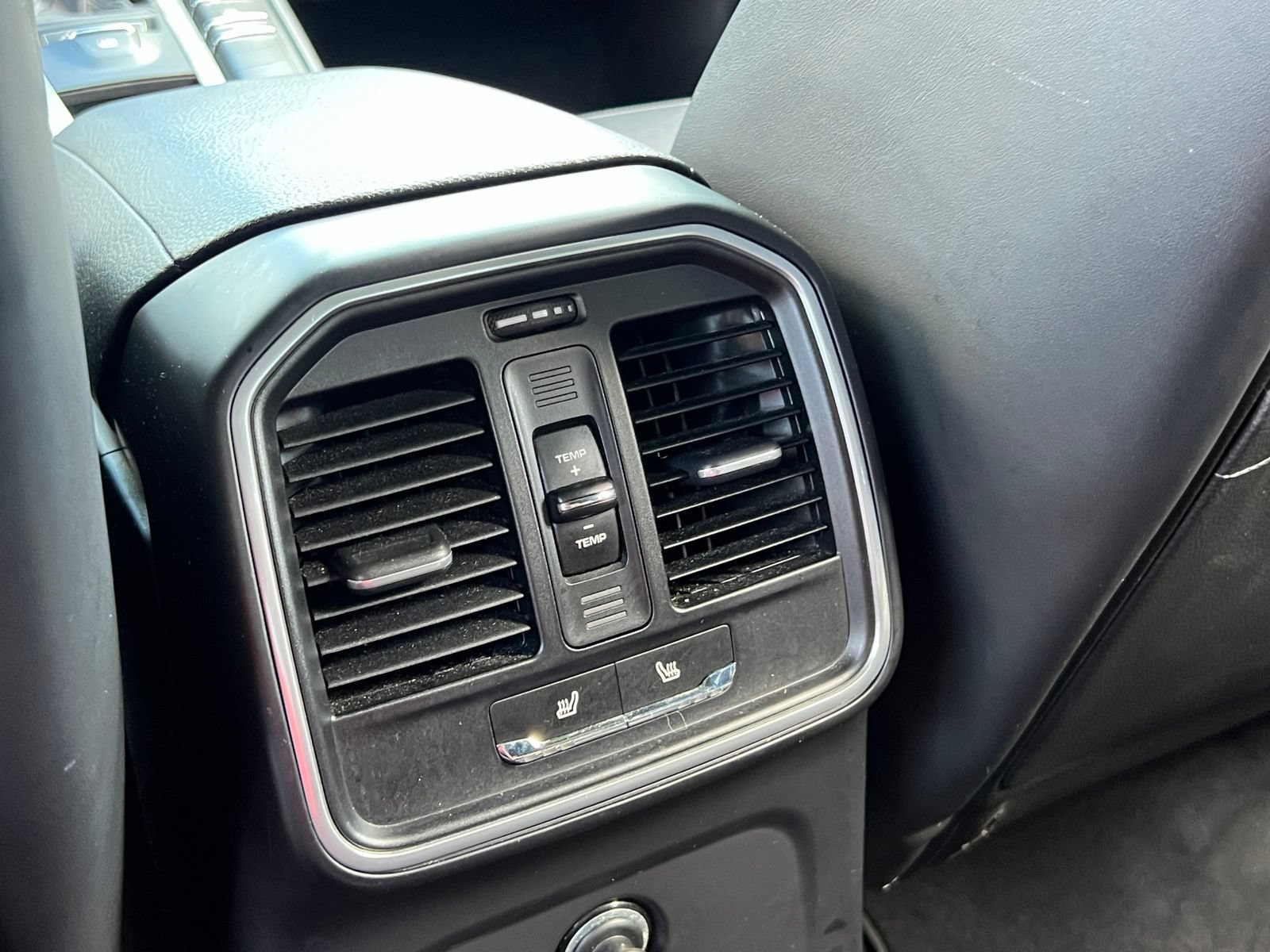 Used 2016 Porsche Macan S AWD/4WD image 17