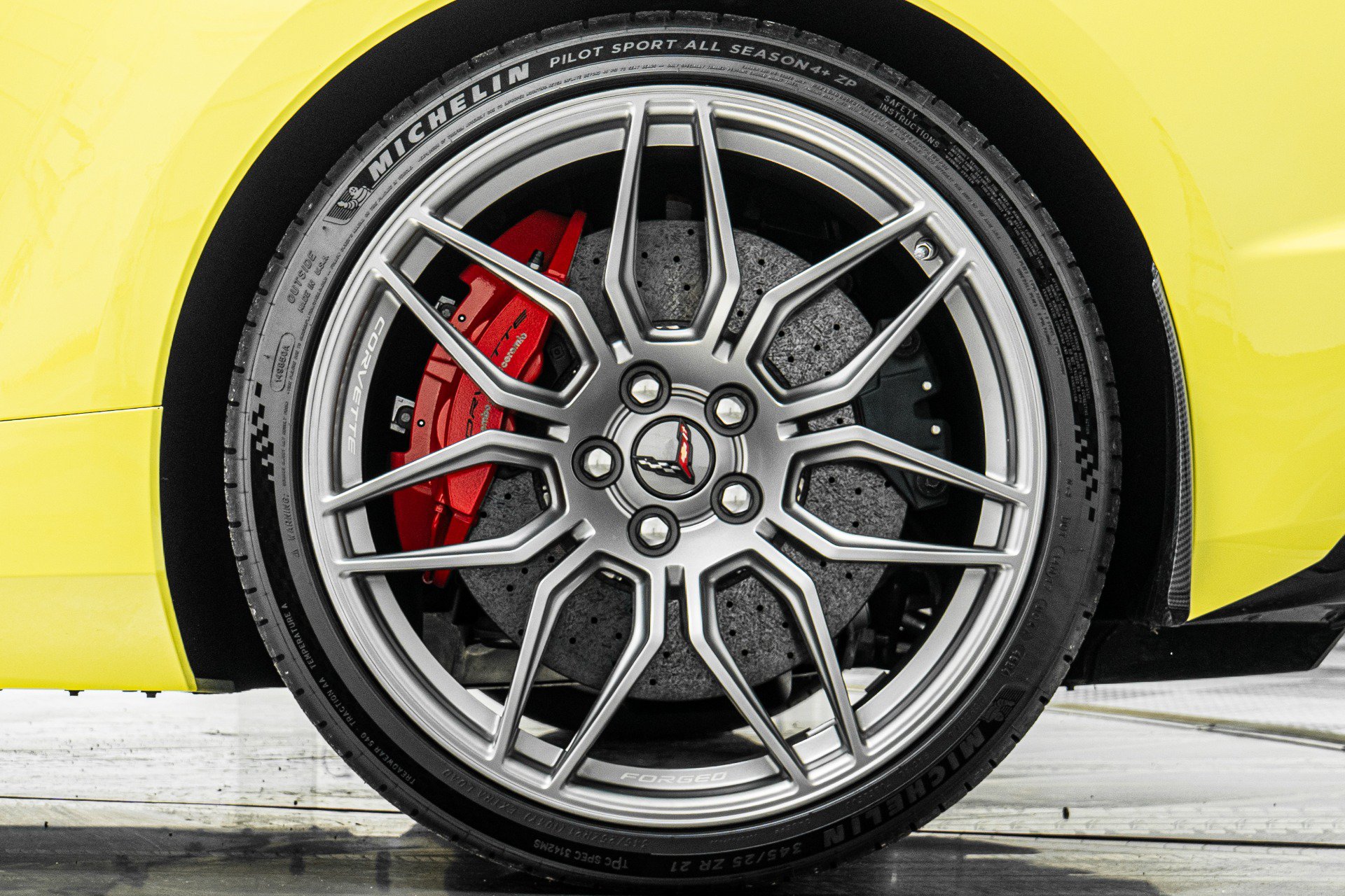 Used 2024 Chevrolet Corvette Z06 w/ Z07 Performance Package RWD image 11