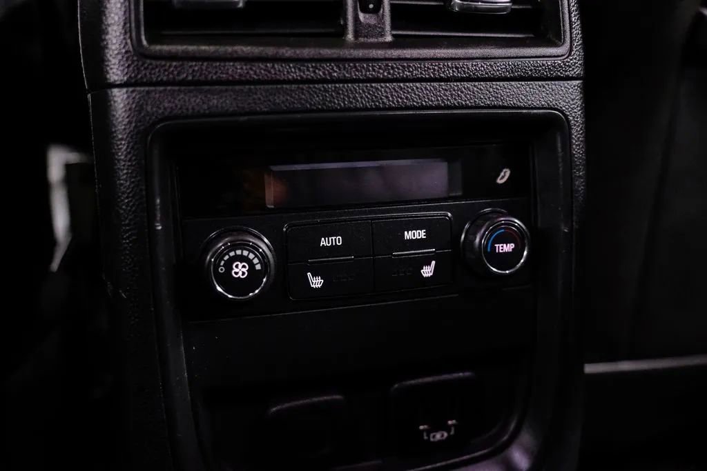 Used 2017 Buick Envision Essence FWD image 42