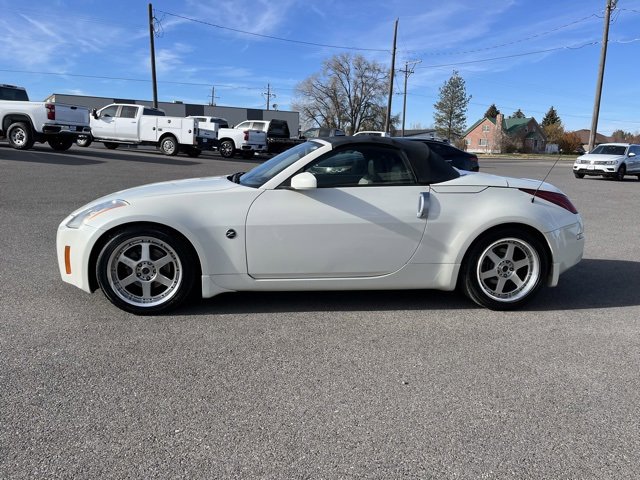 Used 2004 Nissan 350Z Touring image 8