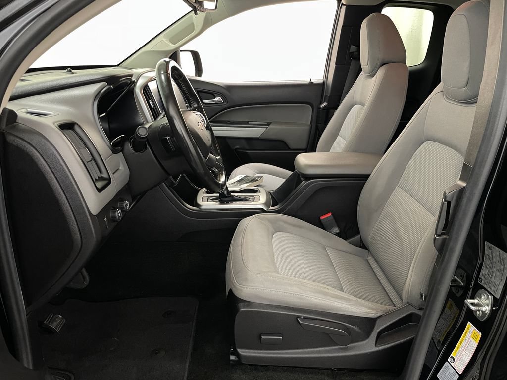 Used 2016 Chevrolet Colorado LT w/ LT Convenience Package AWD/4WD image 5