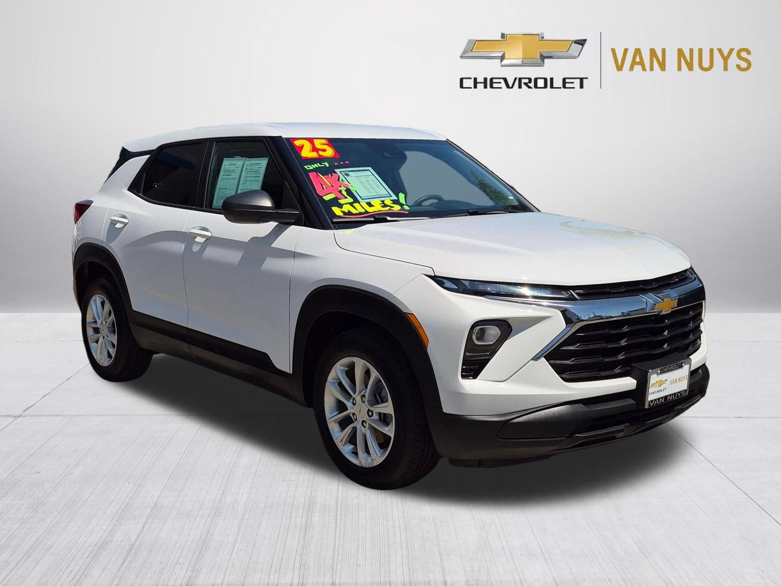 Used 2025 Chevrolet TrailBlazer LS w/ LS Convenience Package FWD image 3