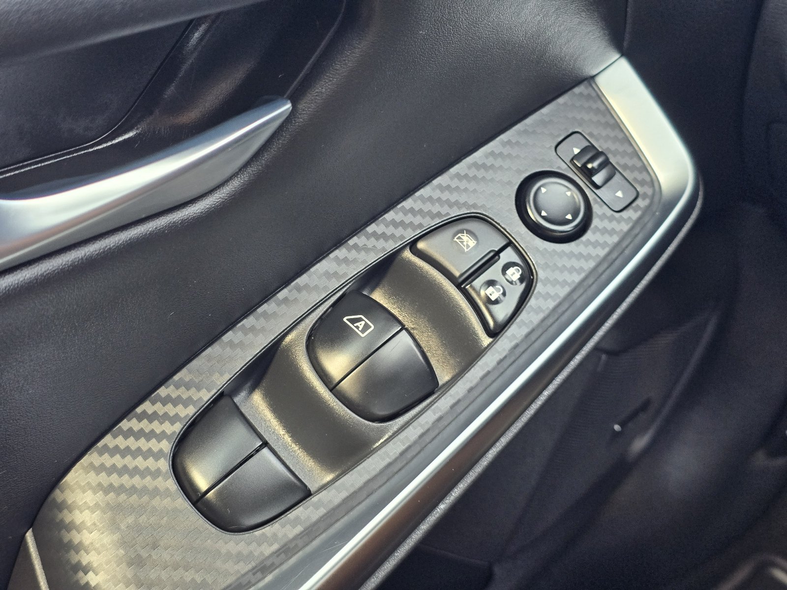 Used 2021 Nissan Sentra SR w/ SR Premium Package FWD image 23