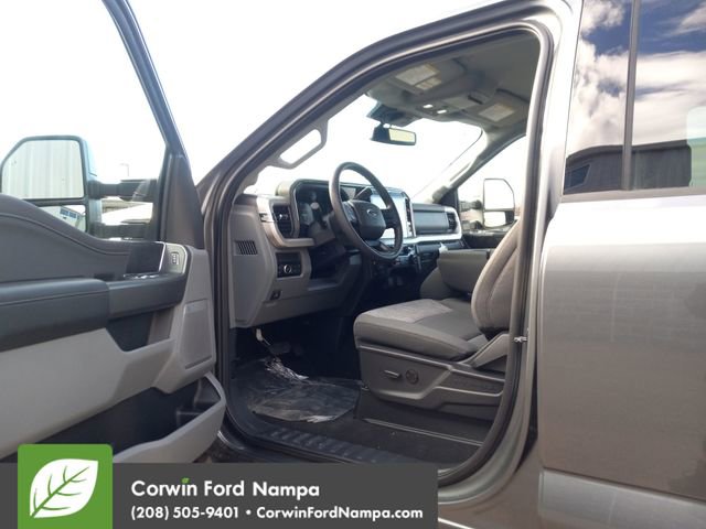 New 2026 Ford F250 XLT w/ XLT Premium Package image 9
