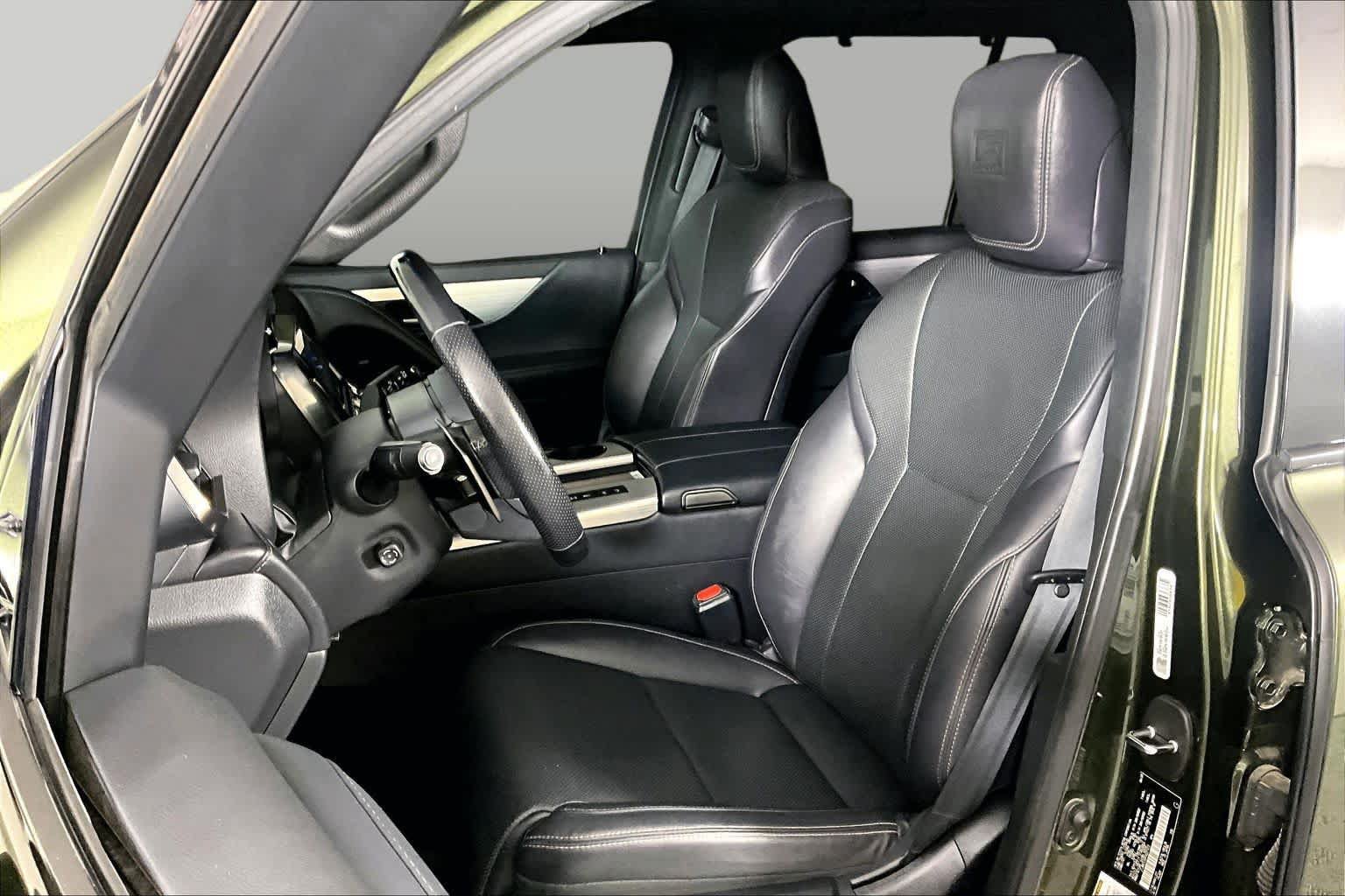 Used 2023 Lexus LX 600 F Sport w/ Accessory Package (Z1) AWD/4WD image 8