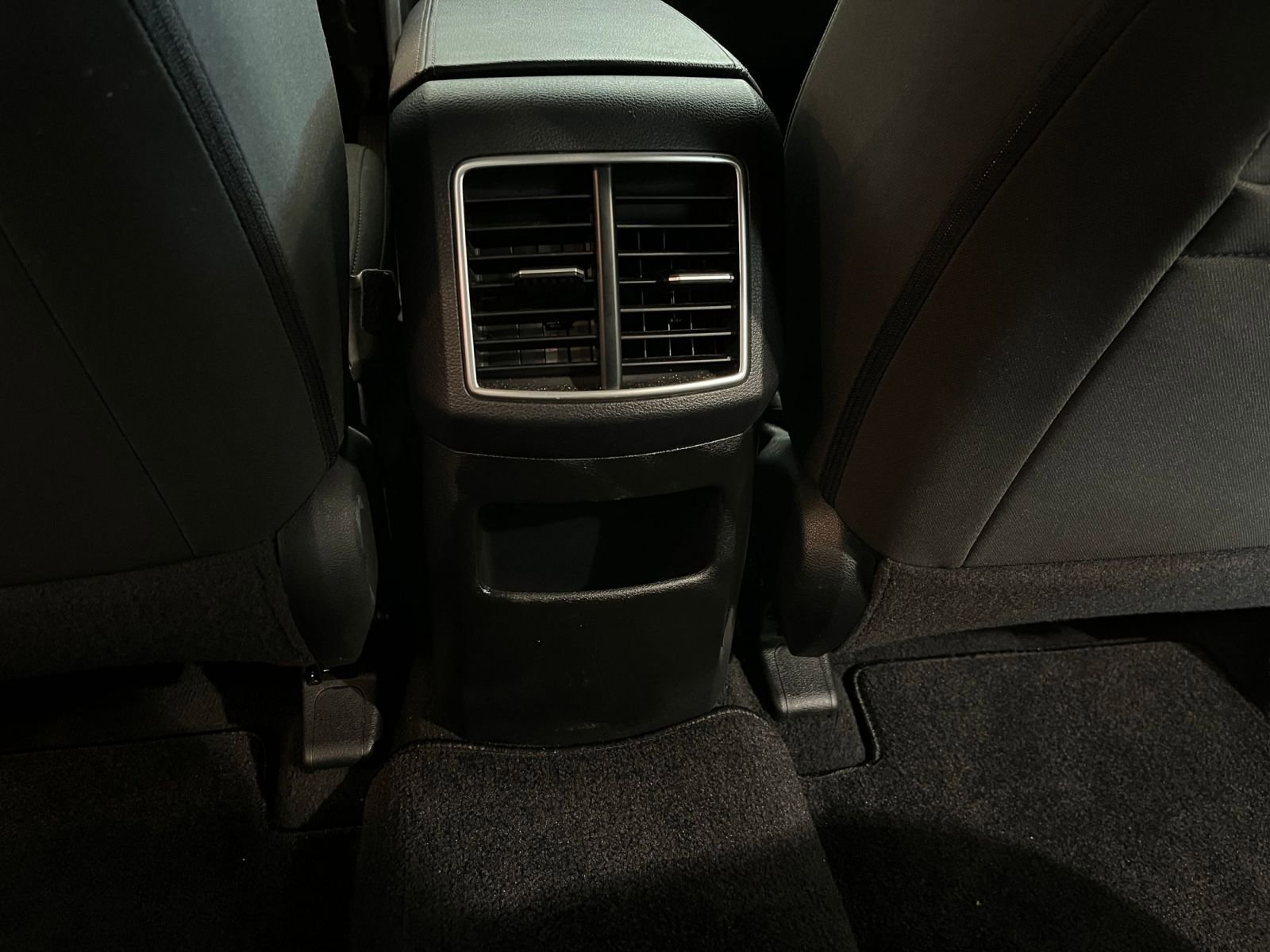 Used 2025 Kia Sportage LX image 23