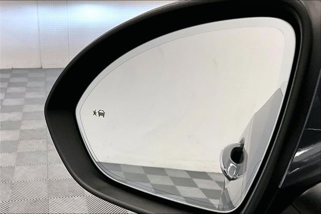 Used 2022 Buick Envision Essence w/ Safety Package image 29