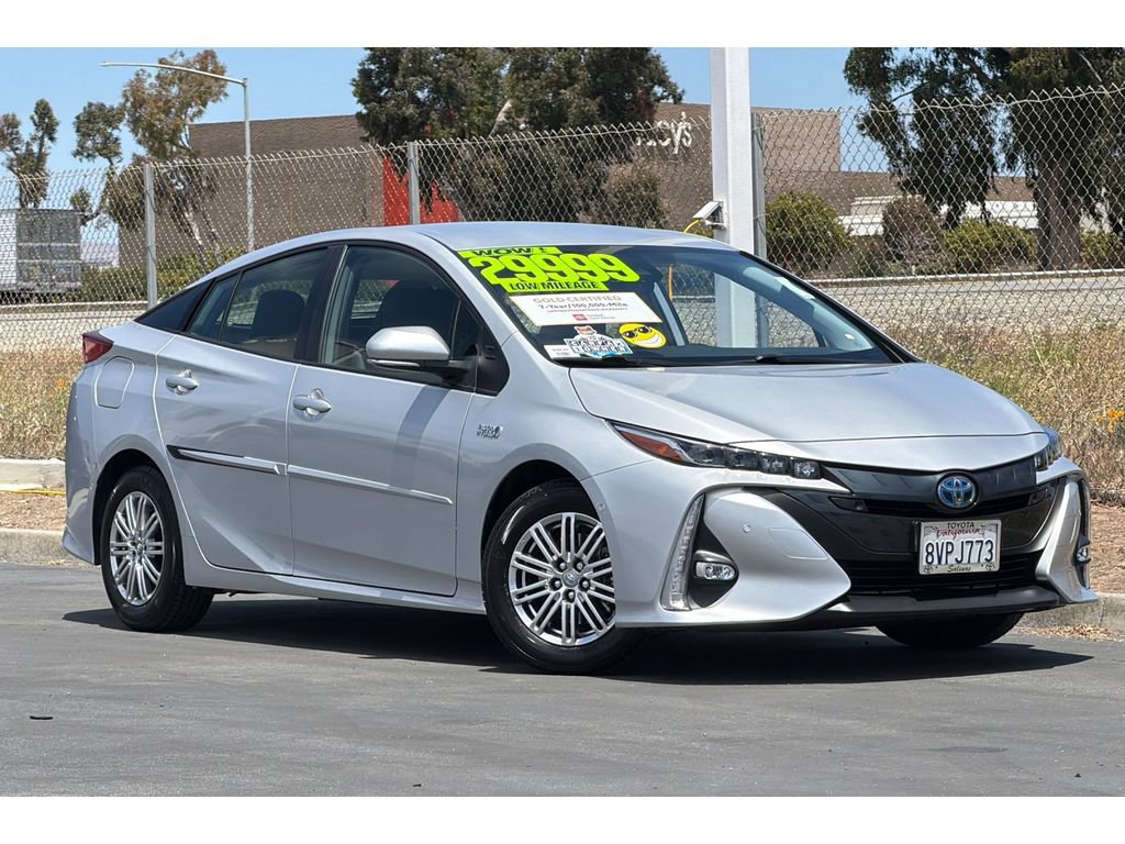 Certified 2021 Toyota Prius Prime Limited FWD image 2