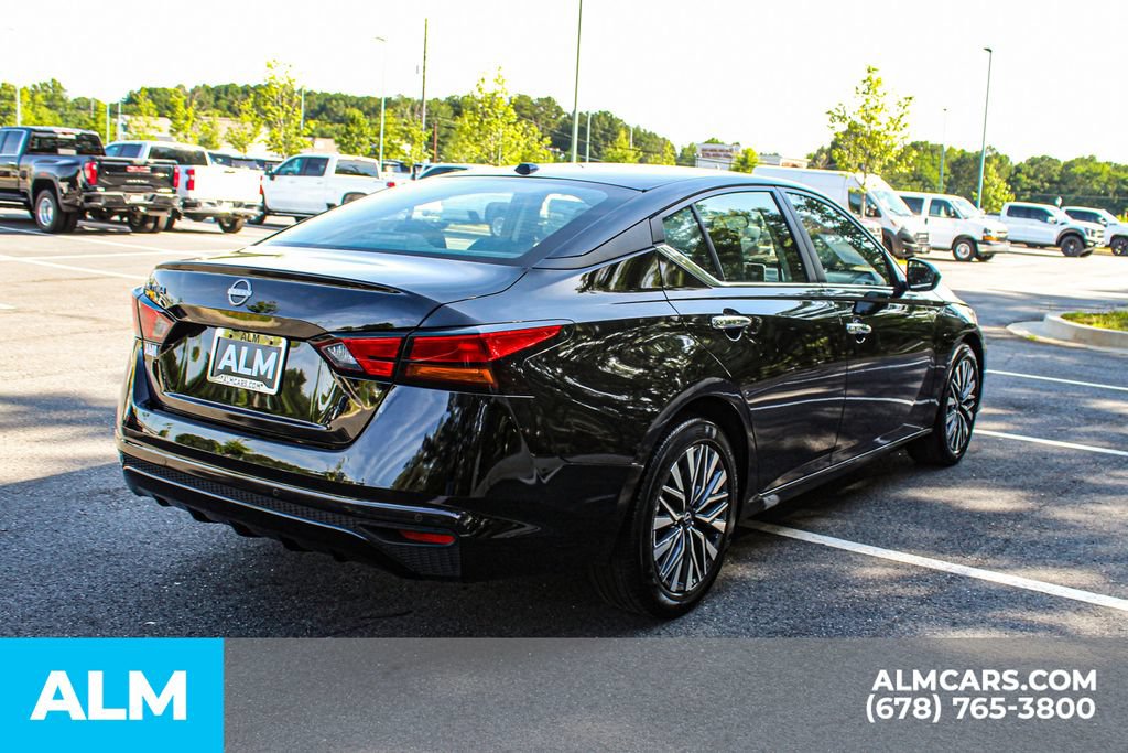 Used 2025 Nissan Altima 2.5 SV FWD image 6