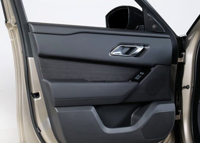 New 2026 Land Rover Range Rover Velar Dynamic SE image 21